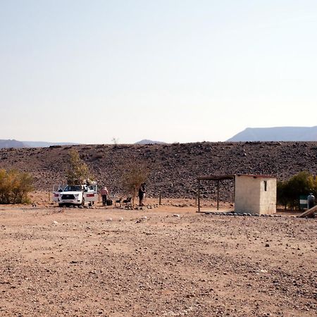 Neuhof Portion 2 Campsite Сесрием Экстерьер фото